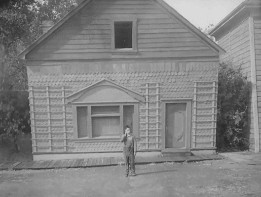 silent–era:“His stunts and acrobatics are never merely stunts and acrobatics… Buster’s stunts 