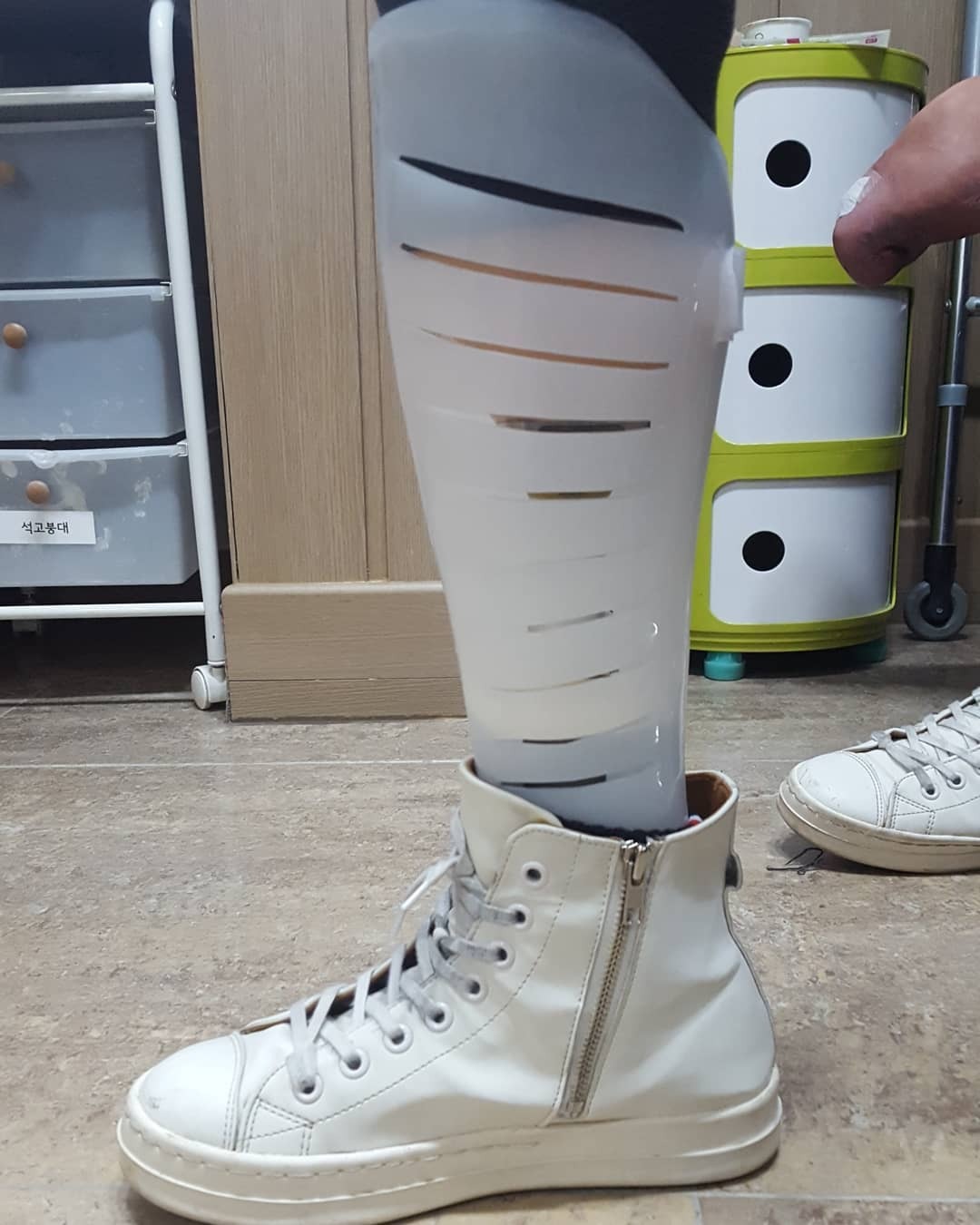 converse up to knees