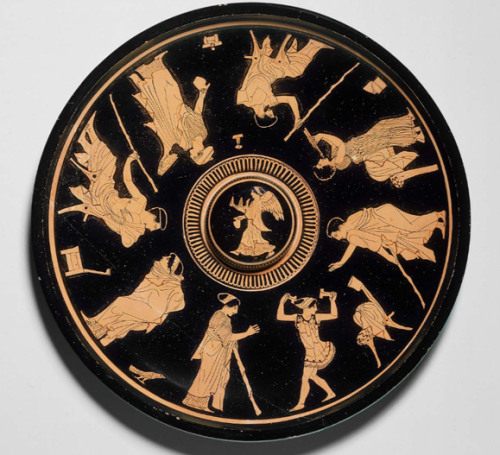 centuriespast:Phiale by the Phiale Painter, c. 430 BCE. Boston, Museum of Fine Arts