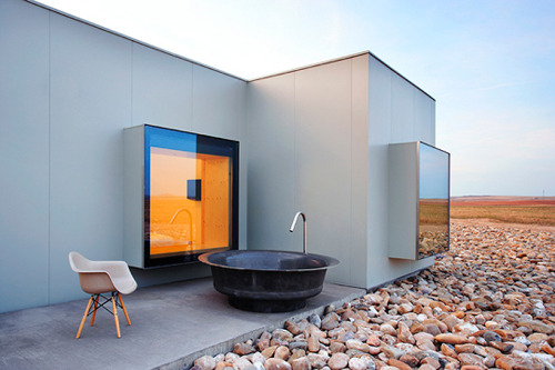 letsbuildahome-fr:  Emiliano Lopez Monica Rivera Arquitectos “Air of Bardenas Hotel”