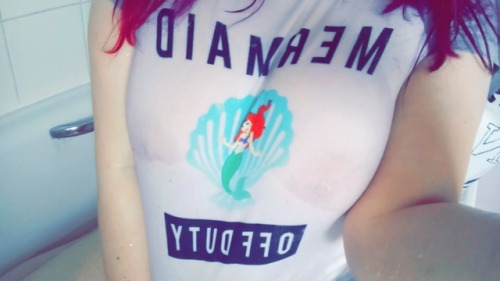 koikittyyy:Wet Tshirt contest anyone?Would love to stuff my face in those! Go follow and reblog this