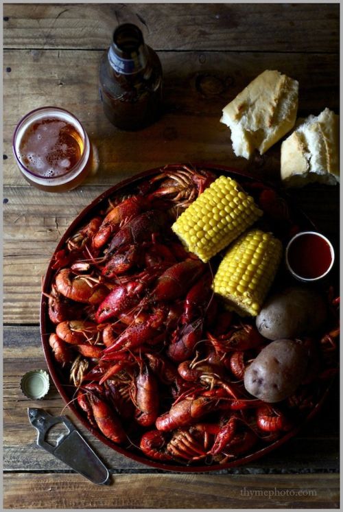 basilgenovese:   Spicy Crawfish Boil (via adult photos