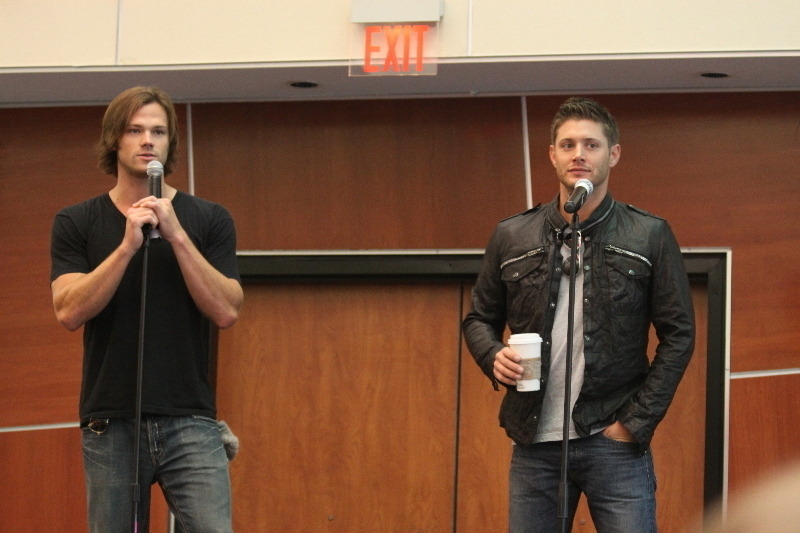 astra-lux:  Why does Jared    always sit/stand to the left    of Jensen?    I mean,