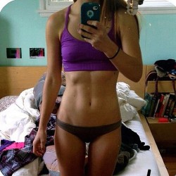 crossfitchicks:  Submit your selfies! You work hard for your body, show it off here! Submit your photo’s to the thousands of viewers of CrossFit Chicks. http://crossfitchicks.tumblr.com/submit