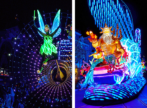 mickeyandcompany: Disneyland’s new Paint the Night parade (photos by Inside the Magic)