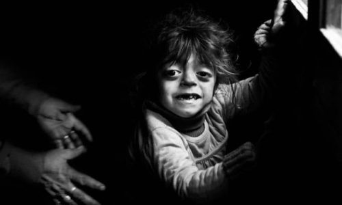 heliobeltranio:    Em ensaio e documentário, fotógrafo argentino PABLO PIOVANO revela ‘o custo humano dos agrotóxicos’.  