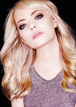 softjimis:  Emma Stone in the advertising campaign for Revlon Colorstay Shadowlinks™ Eye Shadow 
