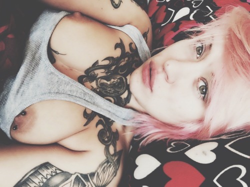 stripperwife:  Nipz.