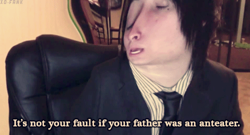 bands-youtubers-gamers-oh-my:  Destery is one of my favorite people ever.