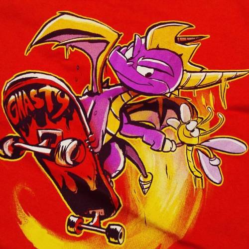 Got my new favorite shirt in the mail thanks to @theyetee#spyrothedragon #spyro