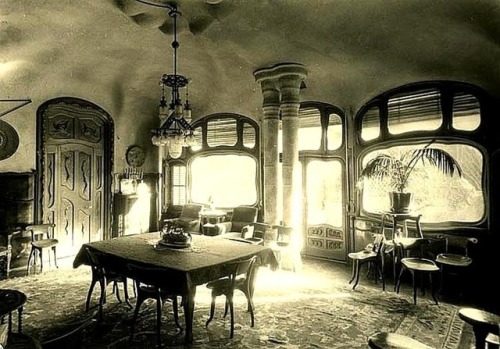 Dining Room of Casa Batlló, Antoni Gaudí, 1904-1906