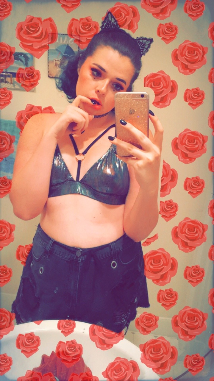 caily-thecat:  New bralette!