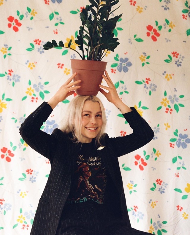 givemearmstopraywith:phoebe bridgers by alexander nguyen (x)