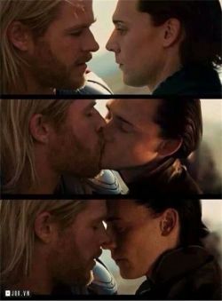 thetruesideofmyhead:  thorkitastic:  olimaru:  #most beautiful picture on the internet  This picture is better than Thor the Dark World -_-‘  Hehe 