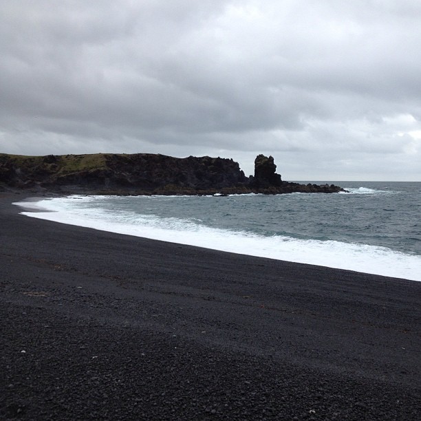 Another shot of the location today. Can I live here please? #nofilter #iceland  (at