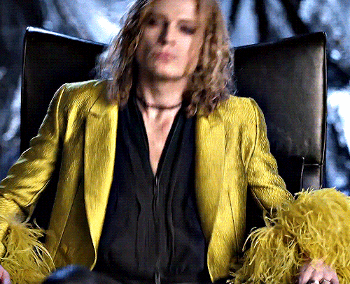 Lestat May Give Bitchy But He Has Never Gave Broke And Honestly How Iconic Of Him