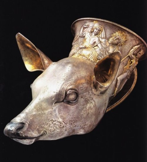 irefiordiligi: greek Rhyton,  found in north italy V-IV cent B.C. Musei Civici, Trieste