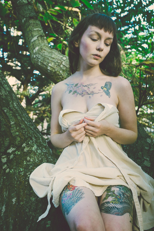 alveoliphotography:  Green fuse. October, 2014. Finch Linden X Alveoli Photography Reblogging OK with all notes intact. twitter | instagram | flickr | website/prints 