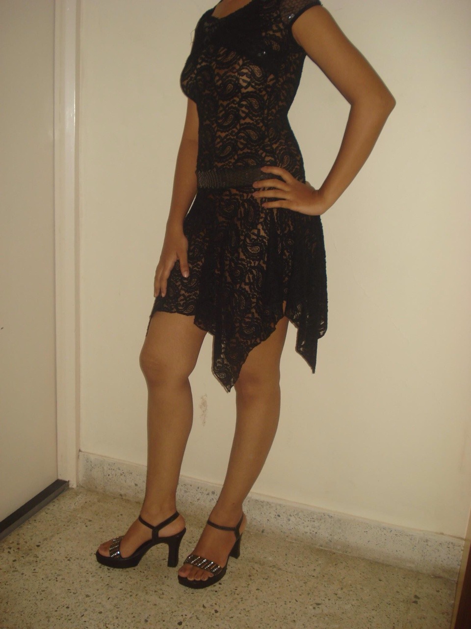kkarishma-tempting:  sexy Indian bhabhi newly married in new outfits