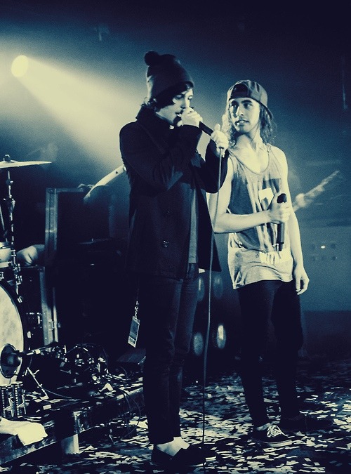 sleeping-with-sirens-omf:  Kellic Quentes (All credit goes to the photographers.