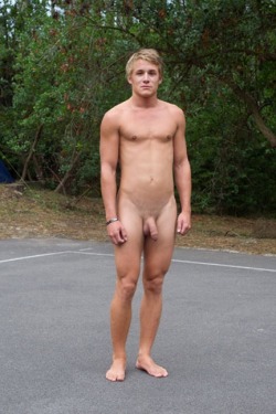 nakedblokes:  Naked blokes. That’s it.