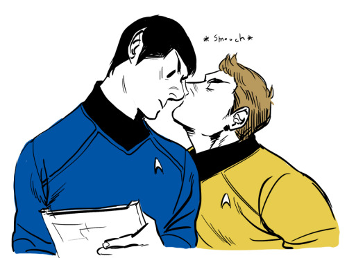 macbethoff:yeahhh into Spirk