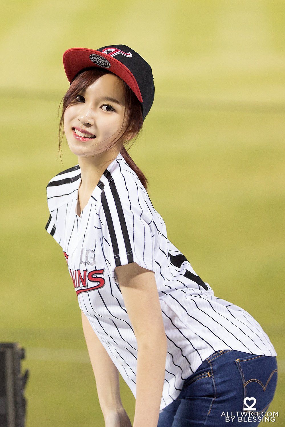 FY MINA! — 160402 LG Twins Baseball Match © All-twice