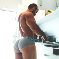 bigbuttlovingtop:  meatmarketblog:  @javixca