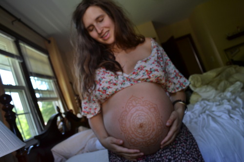 intheflowersss:  my belly babe 