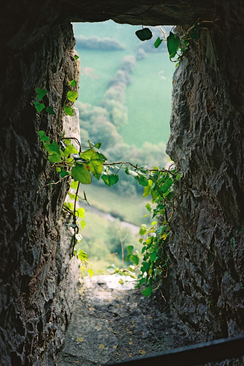 BreconBeacons02_sml_3 by Laura DempseyVia Flickr:Beautiful little stone windows at Carreg Cennen Cas