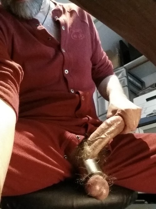 batorwolf:  love my metal nut stretcher and new nasty pig onesie 