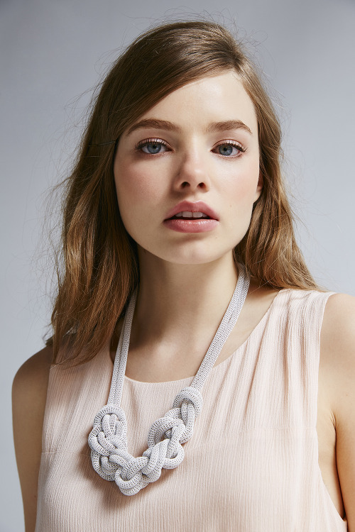 cost8801:  2015 big promotion cool bib necklace ,only $3.99 shop at www.cost21.comShop