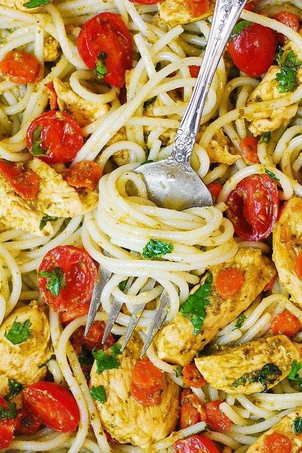 foodffs:  Pesto Chicken with Parmesan Noodles Really nice recipes. Every hour. Show