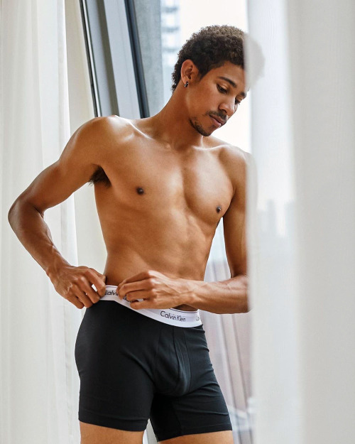 dailykeiynan:KEIYNAN LONSDALEphotographed by Mitchell Tomlinson