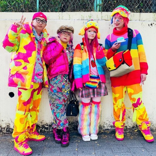 (◍•ᴗ•◍) Colorful Merry Christmas from Harajuku, Tokyo!!!@masaunti @takahira1027 @suzuki_pika (L→R)