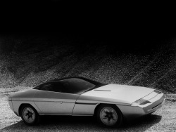 kahzu:  Bertone’s 1984 Ramarro wedge concept for Corvette 