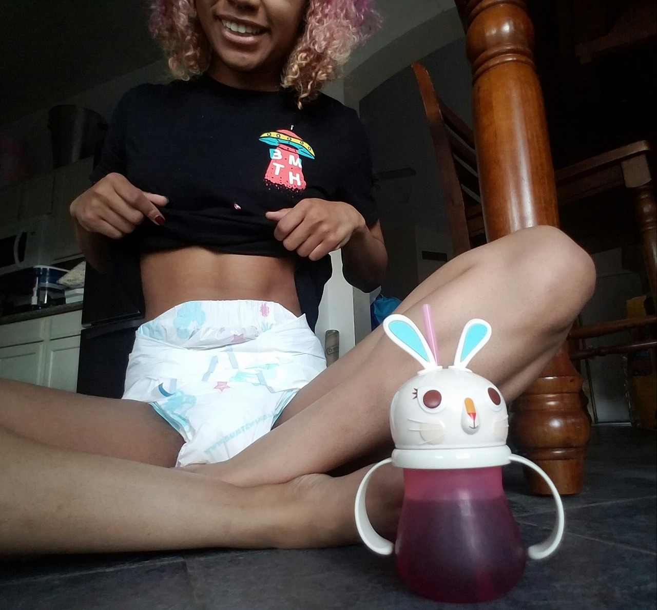 sunnywittledays:  Bashful little bun