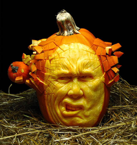 moarrrmagazine:  COLOR OF THE DAY: ORANGE Incredible pumpkin carvings by Ray Villafane