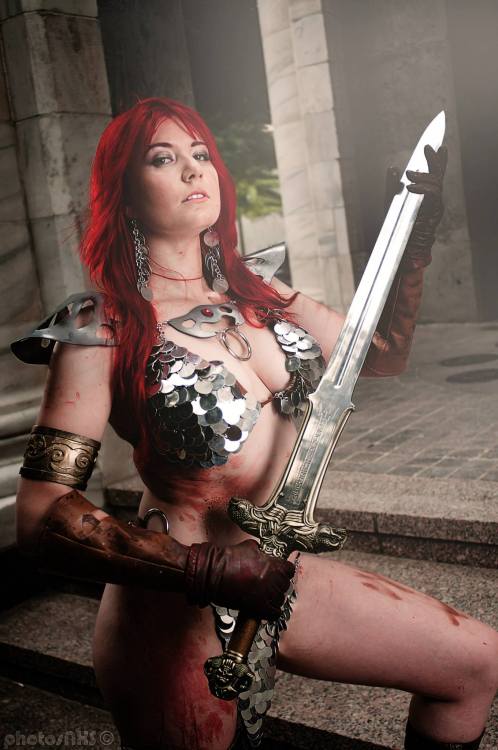 wickedwomenwarriors:thequeenriot:New Red Sonja photo from Dragoncon. By my friend © PhotosNXSQueen R