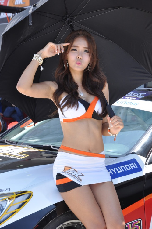 Korean Racing Model Lee Dah Hee (이다희)