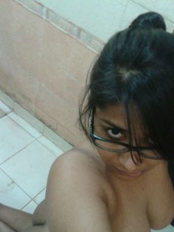 desi-pussy-rules4ever546:  check out more Indian gifs here http://bit.ly/FreshDesiXXX2015