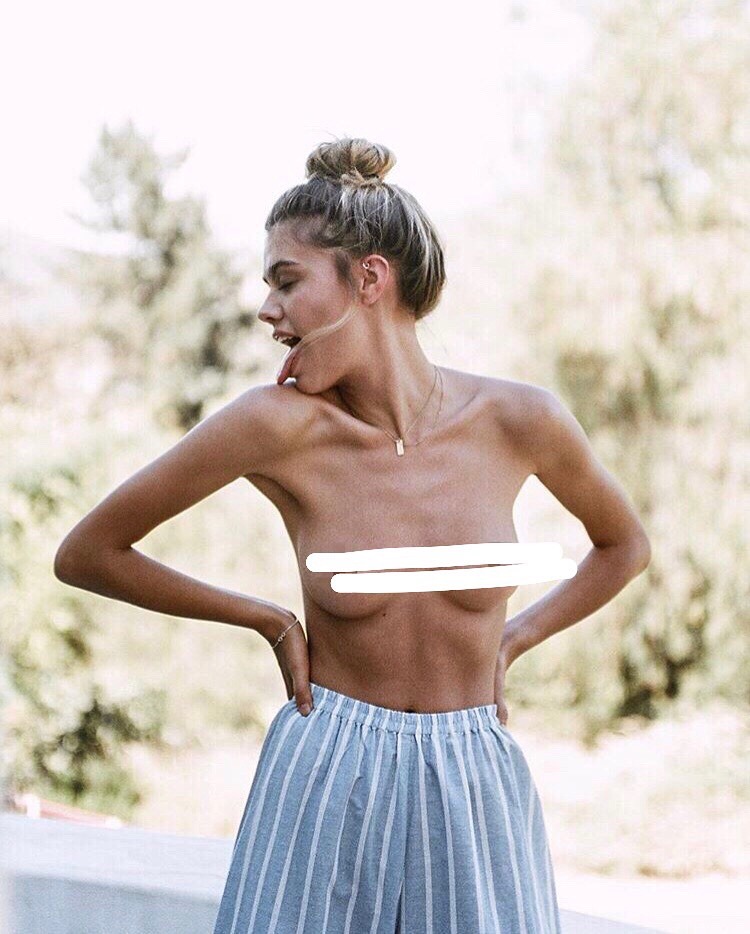 joannahalpin:  One month until Sydney 🍈🍈 (and @brydiemack everrry goddamn day)