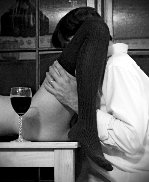a-dominant-man:  ‘dinner on the table as soon as I walk in the door…  very well done.   such a good girl you are kitten’