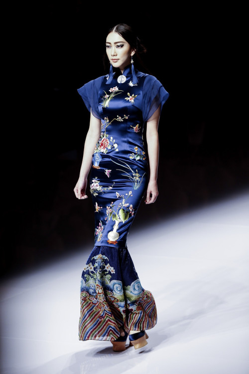 global-fashions:NE-TIGER Haute Couture - Mercedes-Benz China Fashion Week S/S 2016