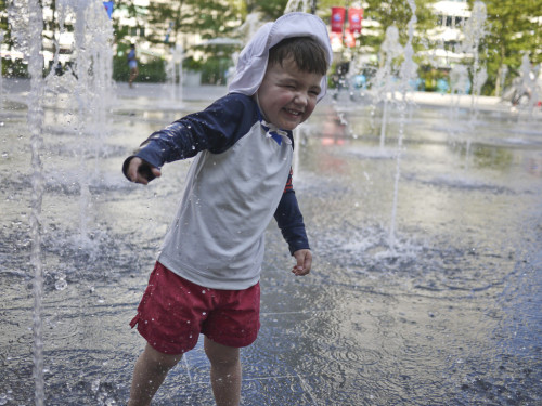 New photoblog post from the month of July! Lots more photos and commentary here: ev