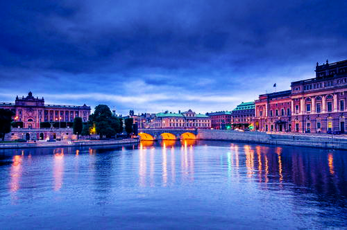 b3autyl0ver:  500px / The blue time in the Stockholm by Hector Melo A. 