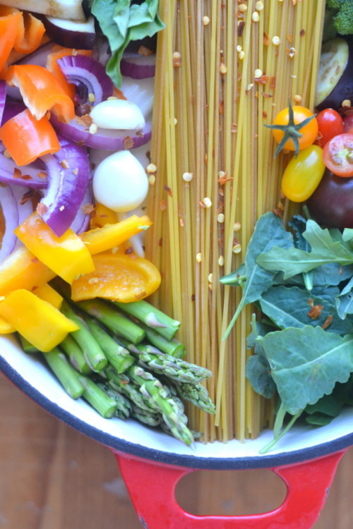 happyvibes-healthylives:One Pot Farmers Market Pasta