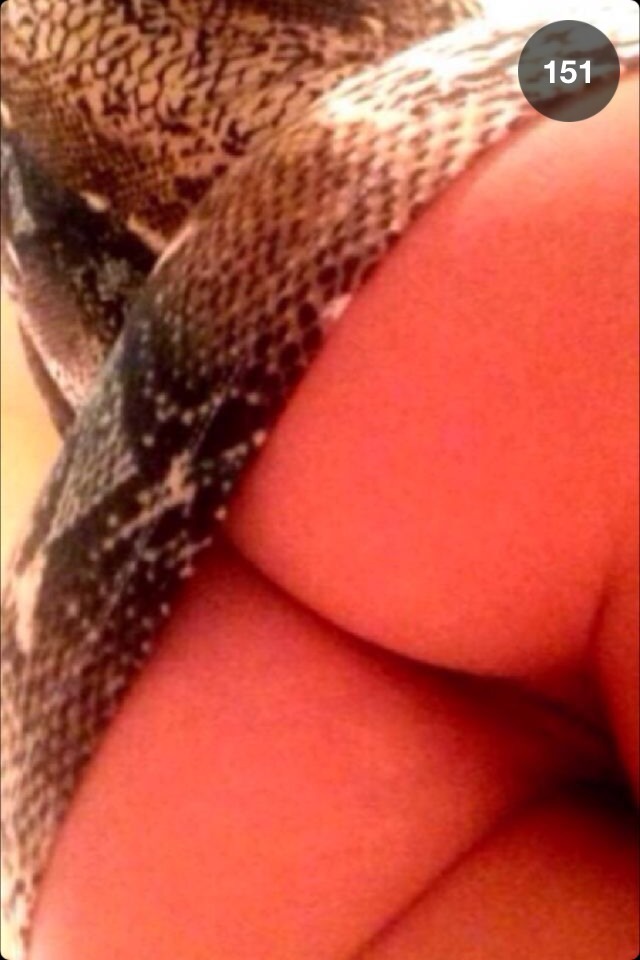 lookandlikexxx:  ✊✊✊ 💦💦