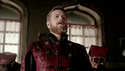 sansaregina:this palace is drowning me, nurbanu. each stone is falling upon me, even though i was bo