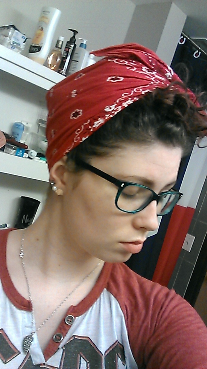 hollyksavolly:stronger-than-i-was:  Some times I like to pretend I could be a pin